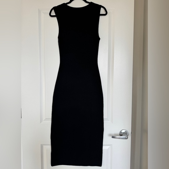 NWT! | QUINCE Mongolian Cashmere Sleeveless Midi
Sweater Dress Black Size Small - Picture 8 of 16